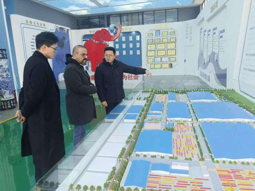 steel-plant-client-visited-DeJun-crane-factory.jpg