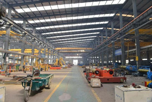 Steel-plant-client-visited-Dejun-crane-factory-1.jpg